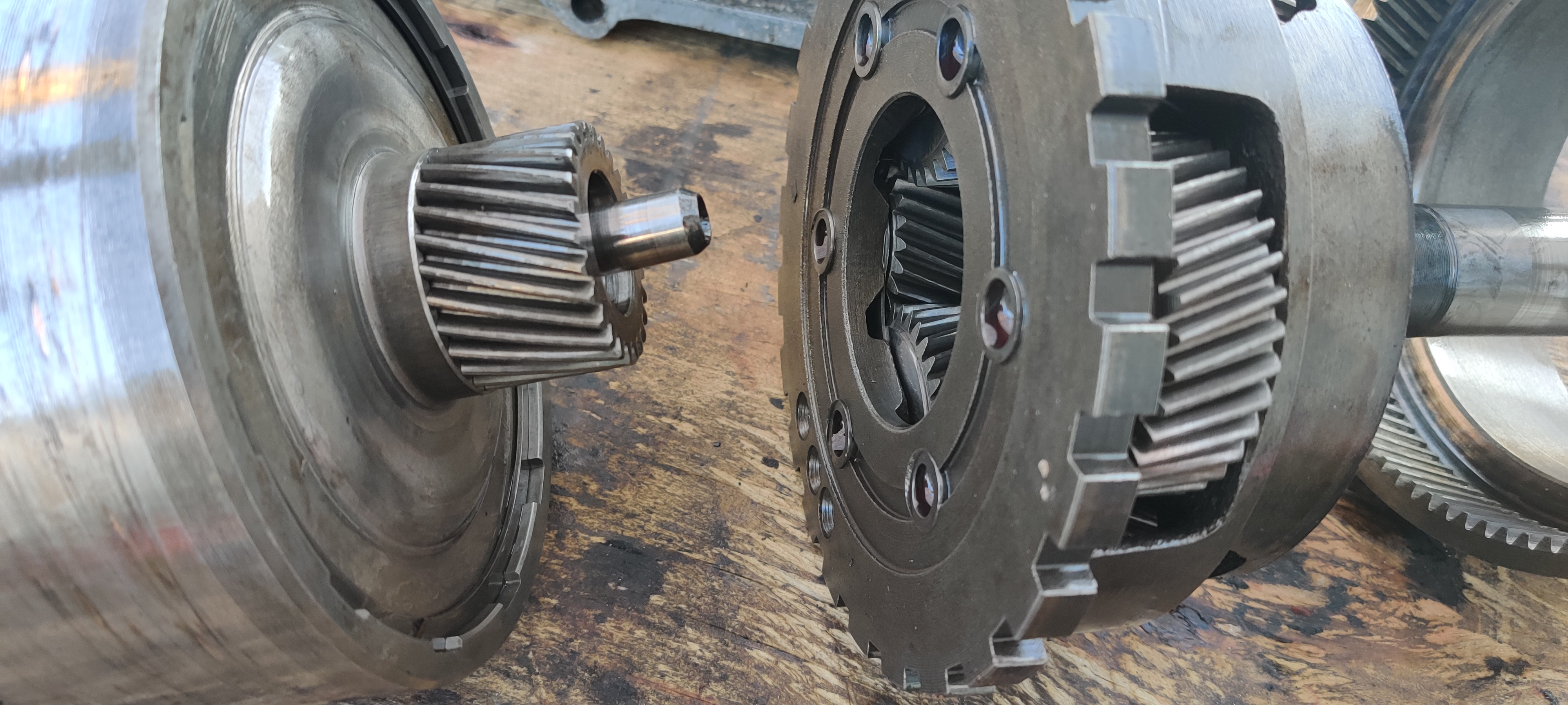 clutch to planetary gear